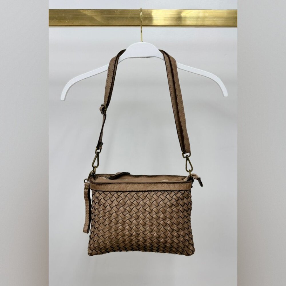 (137-MOC) INTRECCIATO (BRAIDED) SHOULDER/CROSSBODY BAG